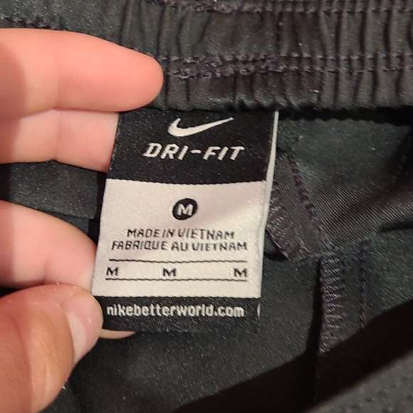 Shorts - Picture 6 of 6